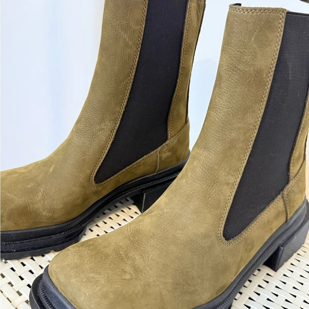 Dr. Martens
Maybole Chelsea Olive Buttersoft Boots - Picture 6 of 14